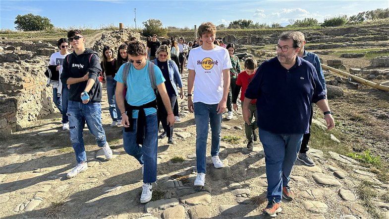 Studenti al Parco archeologico di Sibari per intraprendere “un cammino di legalità”