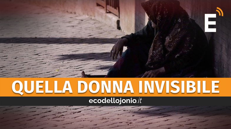 Il dramma di una donna che vive per strada, la pietà di un uomo che chiede aiuto per lei