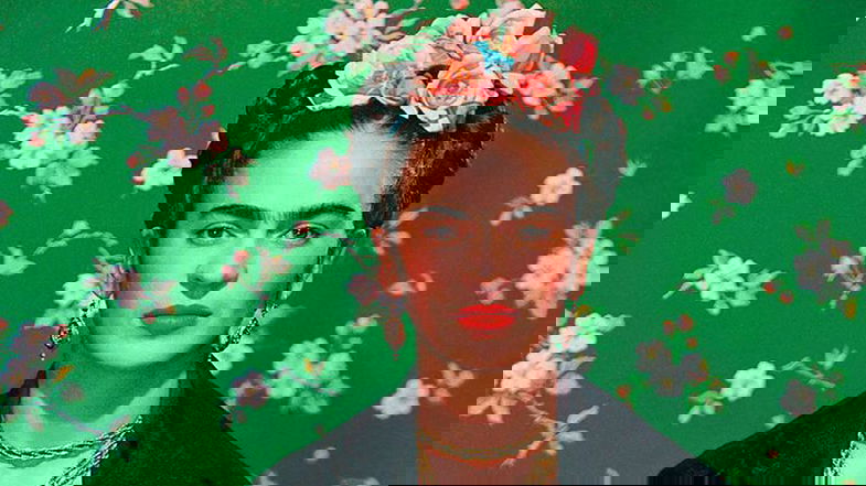 Frida Kahlo, la perfetta testimonial della resistenza rosa contro tutte le violenze