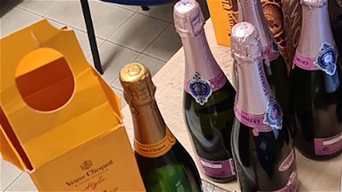 Sventato furto di amari e champagne al centro commerciale di Co-Ro