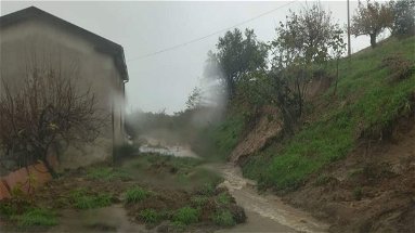 Frane e smottamenti a Vaccarizzo Albanese: dieci le famiglie isolate
