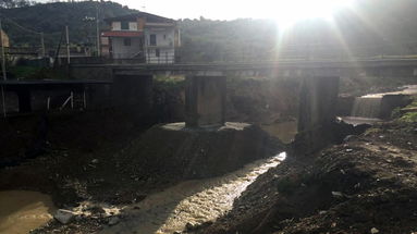 Emergenza territorio, rimangono chiusi i ponti sul Celadi e sul Coriglianeto