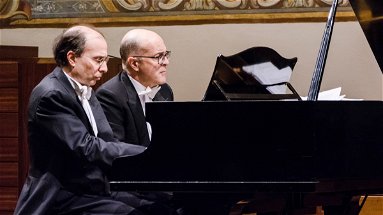 Trebisacce, applausi a scena aperta per il duo pianistico dei maestri Aurelio e Paolo Pollice