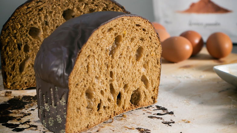 Boom di prenotazioni per il panettone Amarelli-Tagliaferro alla liquirizia e clementine: tutto esaurito 