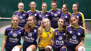 VOLLEY FEMMINILE - Perla di Calabria Rossano fa tremare i polsi: giocata la migliore partita del torneo! 