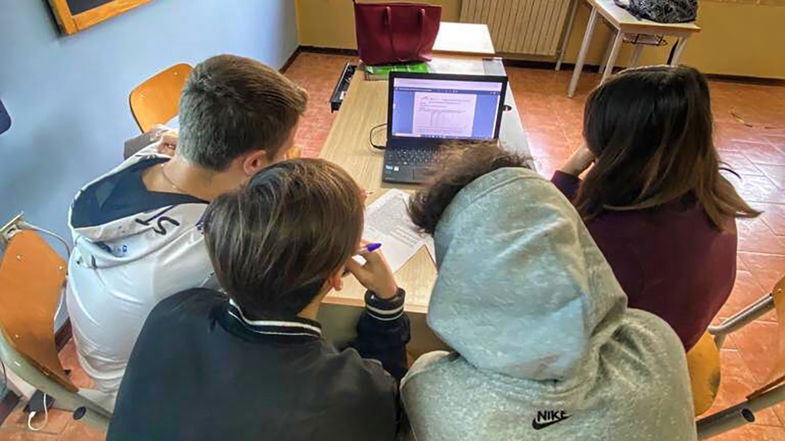 Gli studenti dell’Istituto Palma di Co-Ro brillano alle Olimpiadi di Problem Solving