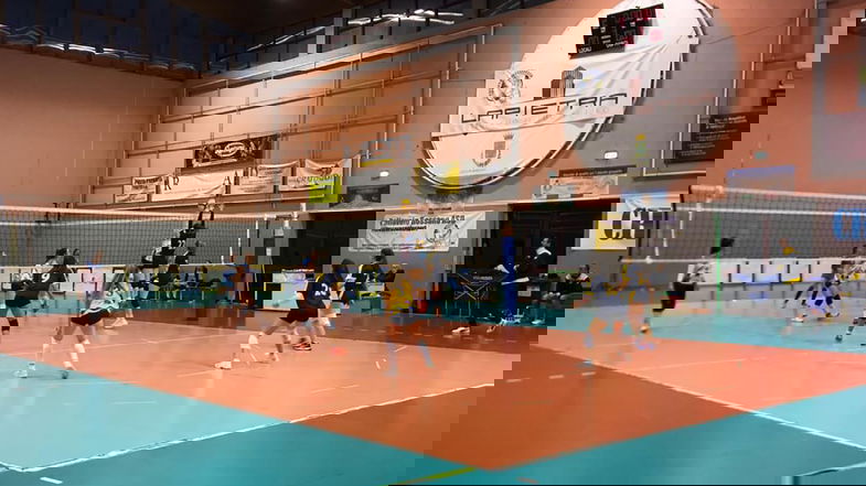 VOLLEY FEMMINILE - Perla di Calabria batte fra le mura amiche la New Teosidos di Reggio Calabria