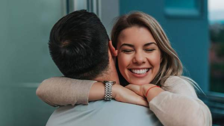 Oggi è la giornata mondiale dell’abbraccio, un vero e proprio toccasana per la salute: ecco perché