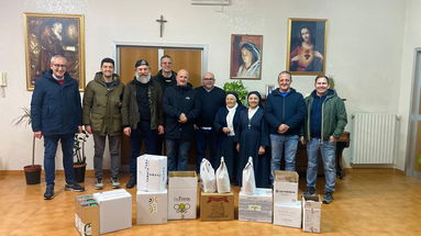 La comunità slow food della Dolce di Rossano dona un quintale di olio evo alle suore del sacro cuore