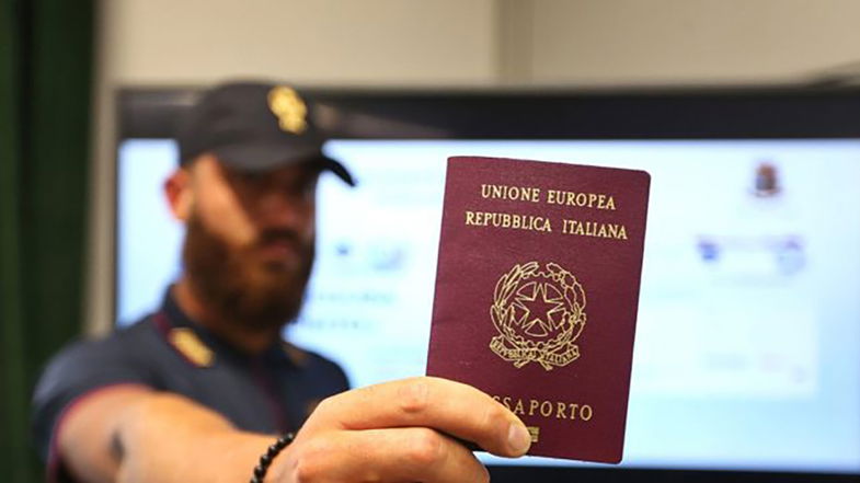 Apertura straordinaria dell’Ufficio Passaporti: partecipano anche i commissariati di Co-Ro e Castrovillari