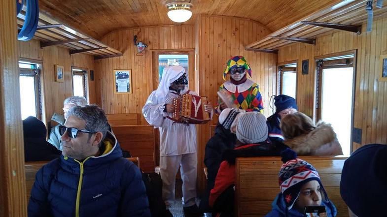 Sul Treno della Sila prende il via il Carnevale, tra maschere e tante sorprese