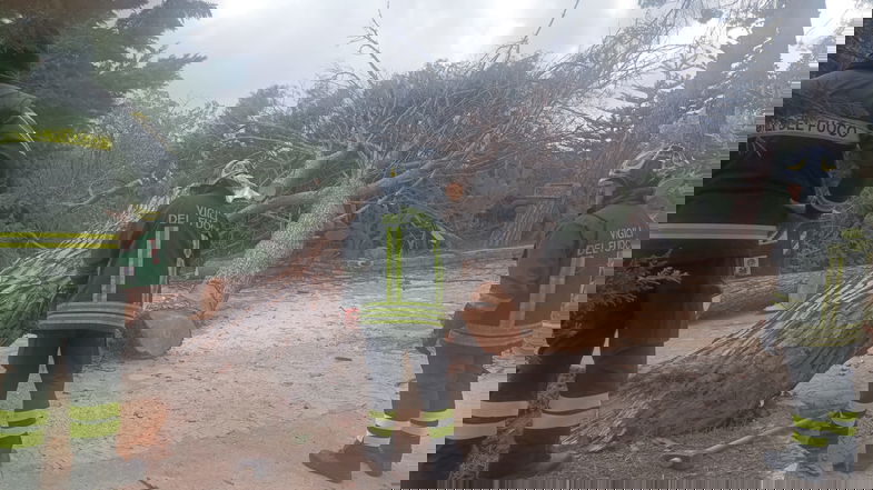 Tramontana oltre i 40 nodi nella notte si abbatte su Capo Trionto: mare alto e danni