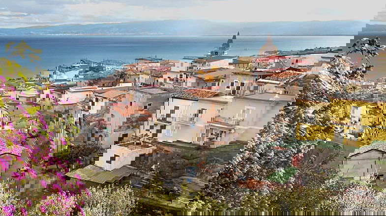 Trebisacce: area intorno al Bastione, balcone sullo jonio, verso il consolidamento
