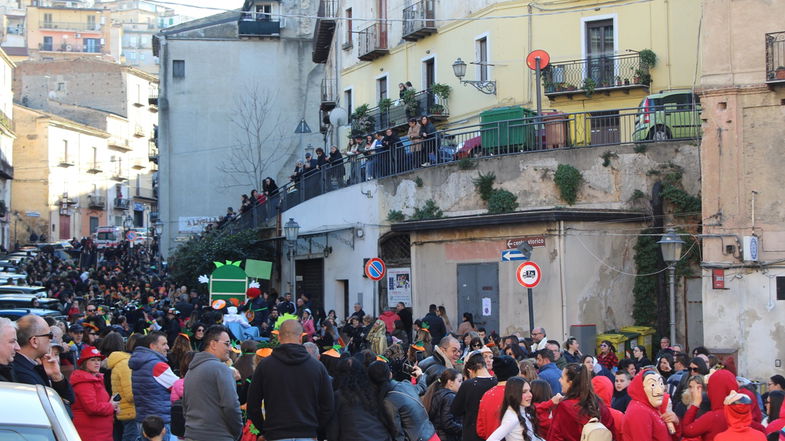 Carnevale 2023: Anche Corigliano centro storico ha risposto alla grande