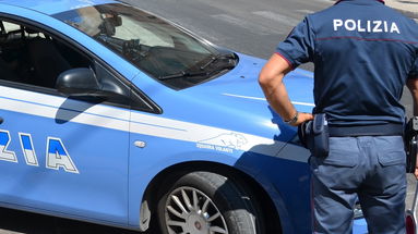 Dopo una lite, insegue l’ex moglie a bordo di un'auto: Arrestato per maltrattamenti