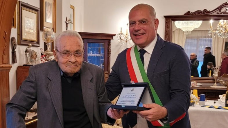 Trebisacce, auguri a nonno Giuseppe D'Anna per i suoi 100 anni