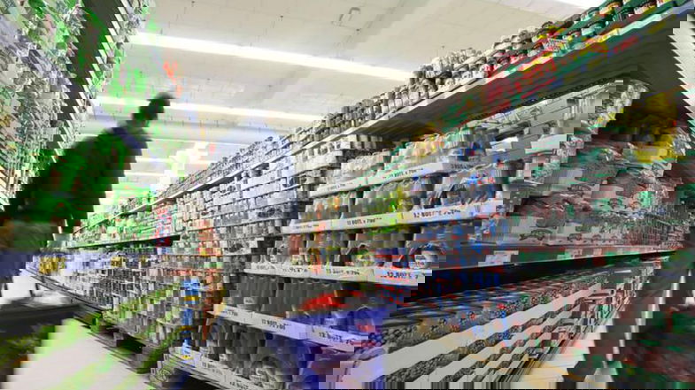 Co-Ro, ruba in un supermercato: arrestato un senzatetto