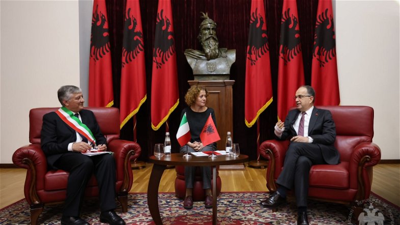 L'Albania e la Calabria sono sempre più vicine: il Presidente della Repubblica Begaj incontra l'Arberia