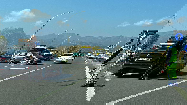 Incidente sulla Statale 106 tra Sibari e Francavilla marittima: ci sono almeno 4 feriti