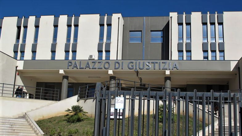 Si sta pensando di ampliare il Tribunale di Castrovillari. «Non aveva locali sovrabbondanti?»