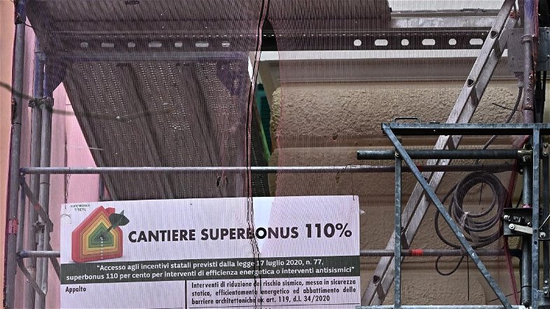 Fillea-Cgil e Sunia-Cgil Calabria: «Con la cancellazione del Superbonus 110% a rischio migliaia di imprese e lavoratori»