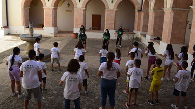 A Cassano “L’appetito vien studiando”: bambini di famiglie in difficoltà studiano insieme e coltivano sogni