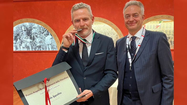 Vinitaly, assegnato il premio Betti all’ambasciatore del Cirò