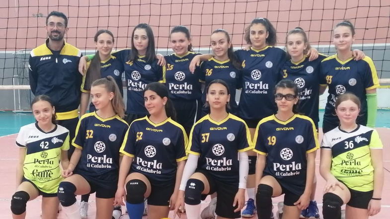 VOLLEY FEMMINILE - Le ragazze dell’Under 14 della Pallavolo Rossano sono Campionesse territoriali!