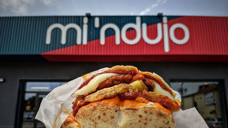 Mi 'ndujo lancia il nuovo panino: fuori 'u Ghiegghiu