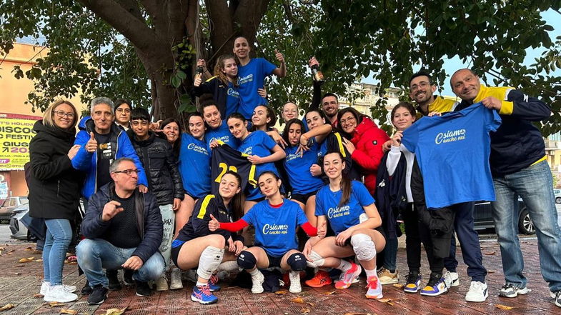 VOLLEY FEMMINILE - Una giornata indimenticabile! Perla di Calabria Rossano vola in Serie C! 