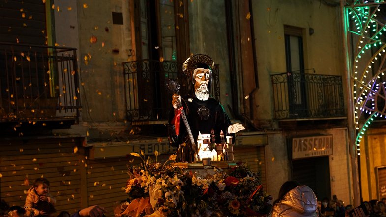 San Francesco di Paola: quattro giorni tra culto, devozione, musica e intrattenimento