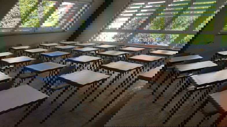 Riduzione classi e plessi scolastici: i consiglieri regionali Bevacqua e Graziano dicono no