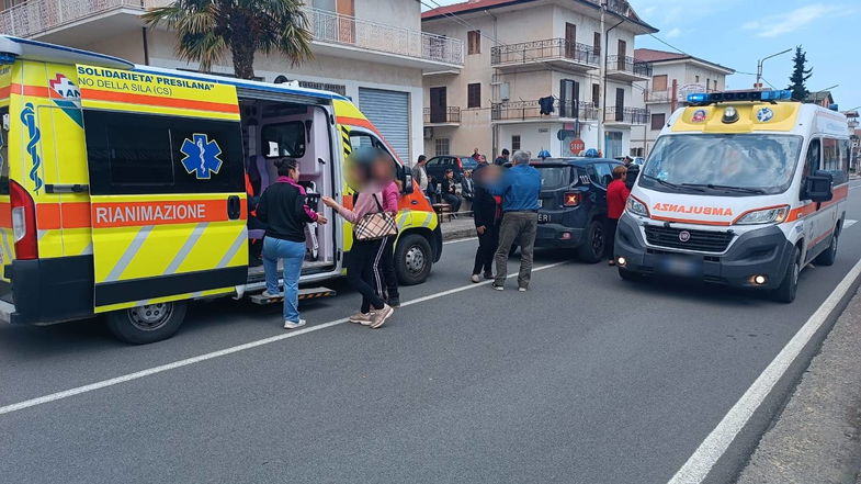 Anziano investito a Francavilla marittima: trasferito d'urgenza al