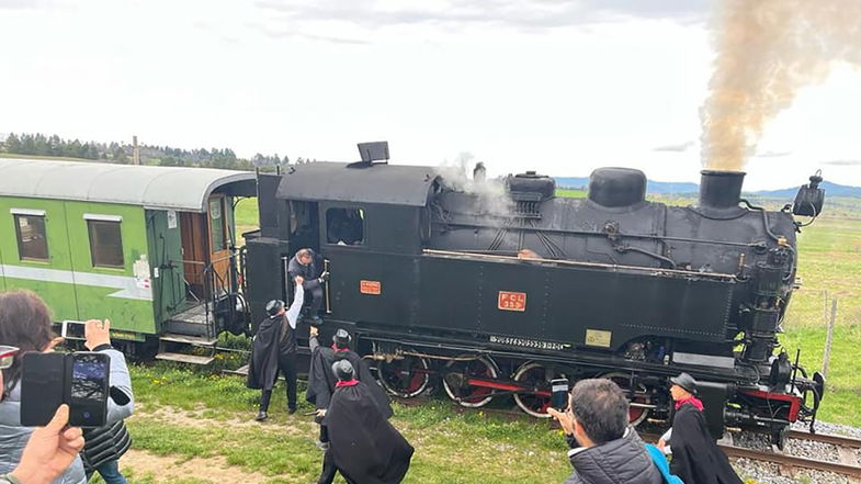 Il tempo incerto non ferma il Treno della Sila… che continua a stupire