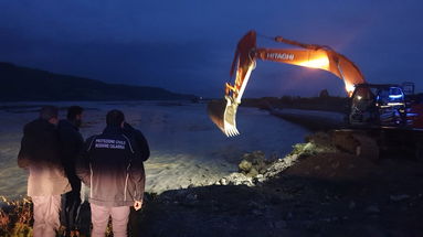 Paura per la piena del Trionto che ha rotto l'argine a Sorrenti a Crosia Mirto