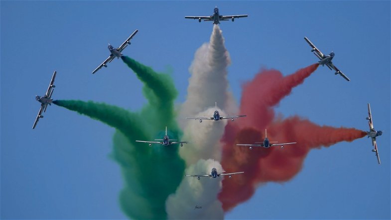Le Frecce Tricolori arrivano sull'alto Jonio per i 100 anni dell'Aeronautica militare italiana. Ecco dove e quando