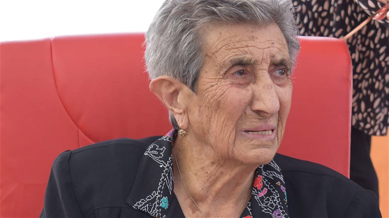 Grande festa per Nonna Antonia che porta magistralmente sulle spalle il “peso” di ben 102 anni 