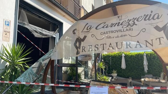 Incendio in ristorante a Castrovillari, probabile la matrice dolosa