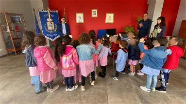 Saracena: studenti nella casa comunale per la festa della Repubblica