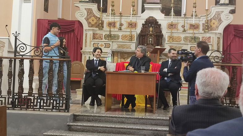 Monsignor Savino ai giovani: «Contrastate ogni forma di prevaricazione nei confronti dei migranti»