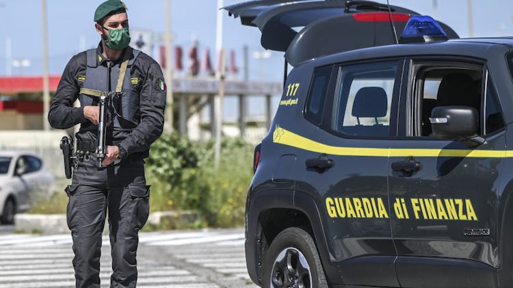 Contrasto alla 'Ndrangheta, in corso vasta operazione della Distrettuale antimafia