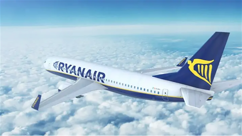 Un'estate fra le nuvole con Ryanair: 19 rotte fra Crotone e Lamezia e oltre oltre 220 voli settimanali