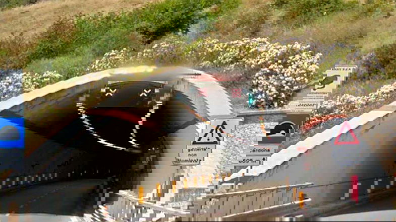 Incidente sulla SS 106 nel comune di Montegiordano: coinvolti due veicoli