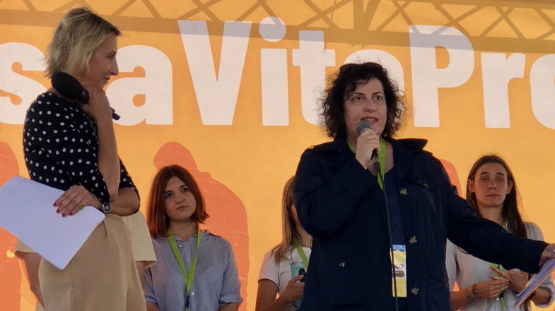 Gli autisti licenziati dalla Simet sul palco del M5S per dire basta alle vite precarie