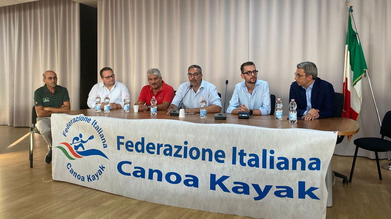 Mormanno: due intensi week end di sport acquatici per il rilancio del pantano