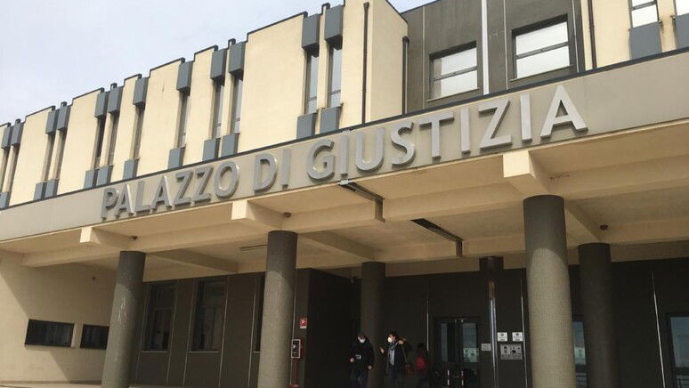 Scarcerata la guardia giurata accusata di aver sparato due colpi in un locale di Rossano