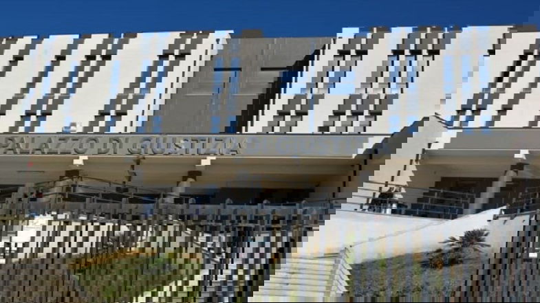 Co-Ro, sequestrato stabilimento balneare per difformità strutturali
