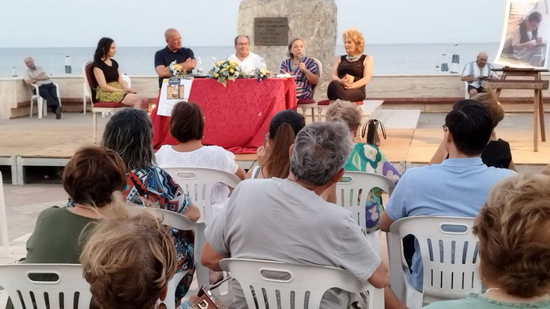 Trebisacce, successo per il primo appuntamento della rassegna “Libri d’amare”