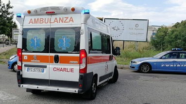 Ritrovato agonizzante nella sua auto, muore un agente di polizia penitenziaria di Amendolara: è giallo