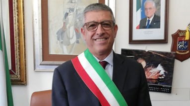 Il sindaco Papasso riceve il premio “Terre D’Amare” per la valorizzazione di Sibari
